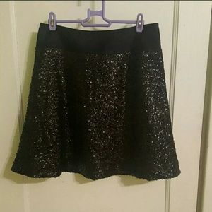 😍😍 The Limited S Black Sequined Skirt Worn Once!